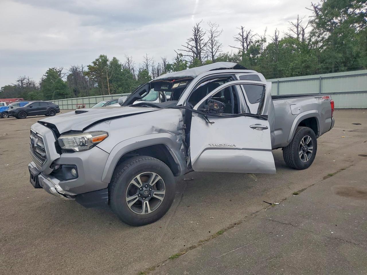 5TFSZ5AN0GX027058 · 2016 TOYOTA TACOMA