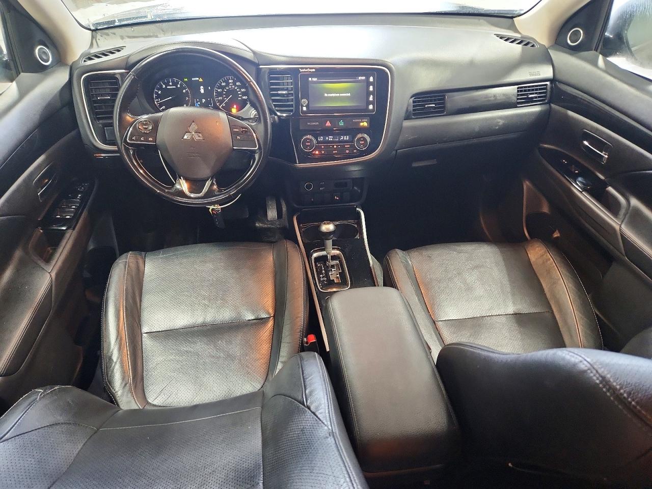 JA4AZ3A35HZ012697 · 2017 MITSUBISHI OUTLANDER · 8/12