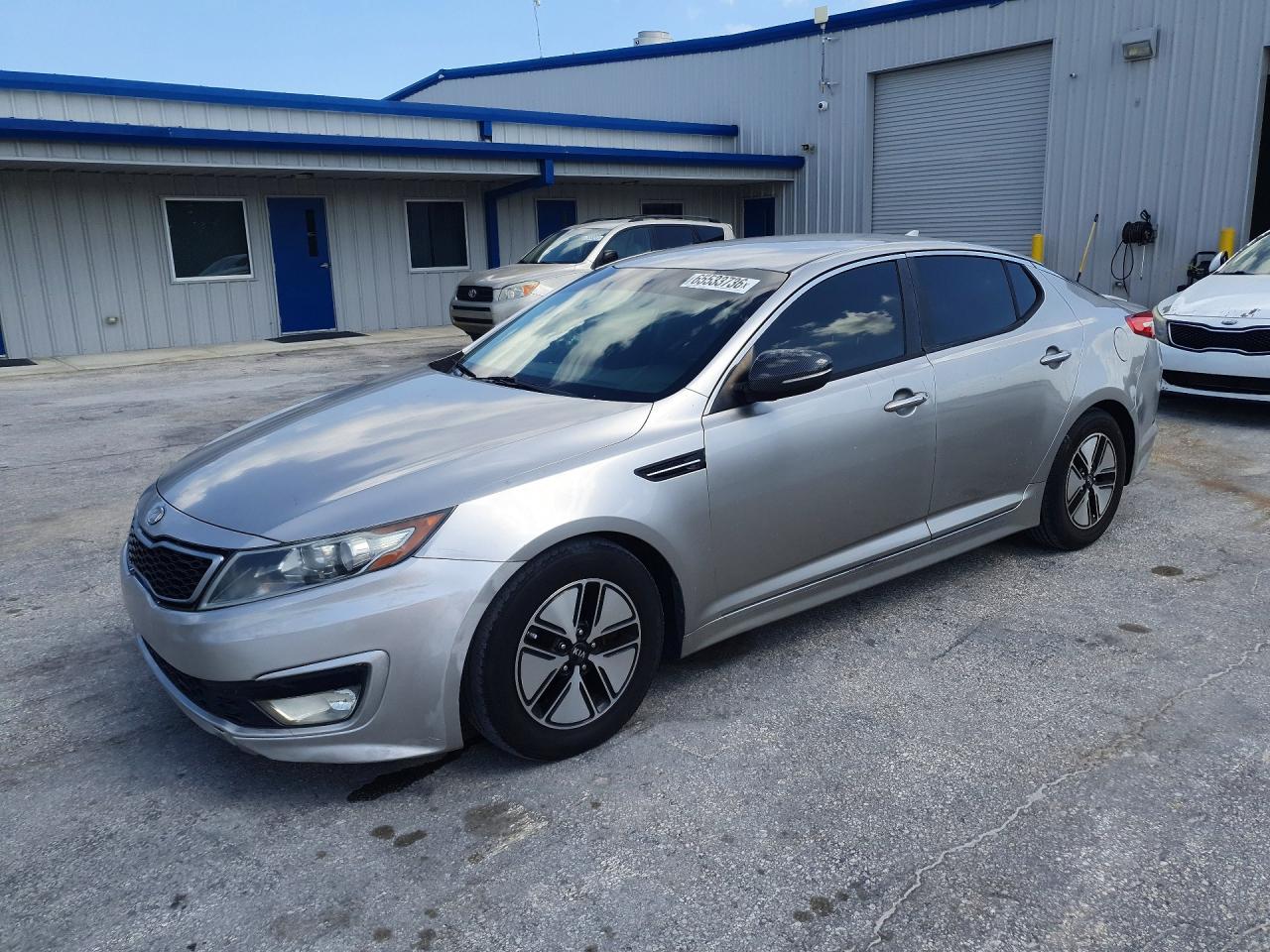 KNAGM4AD5B5004737 · 2011 KIA OPTIMA HYBRID