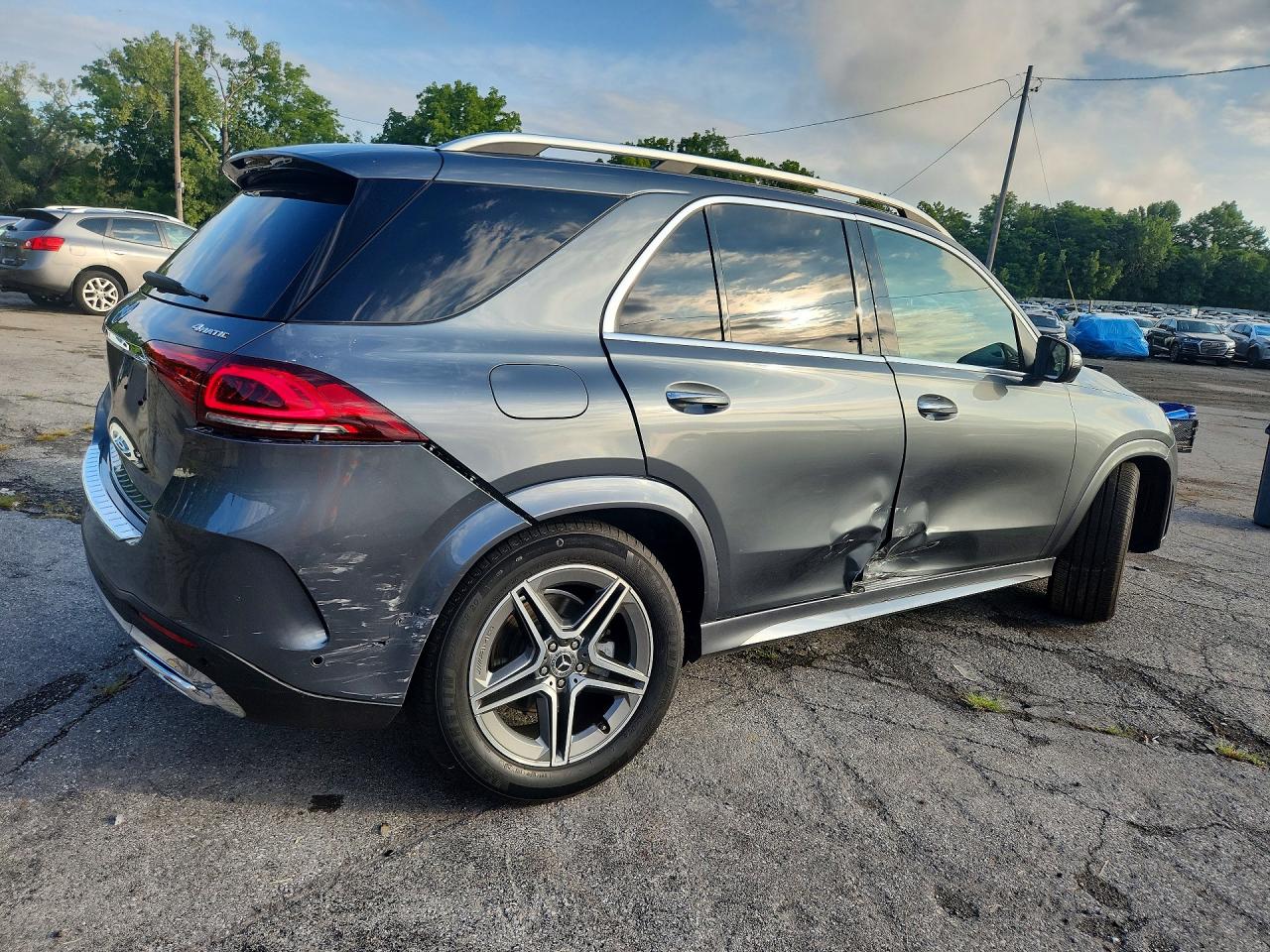 4JGFB4KB8MA439047 · 2021 MERCEDES-BENZ GLE · 3/13