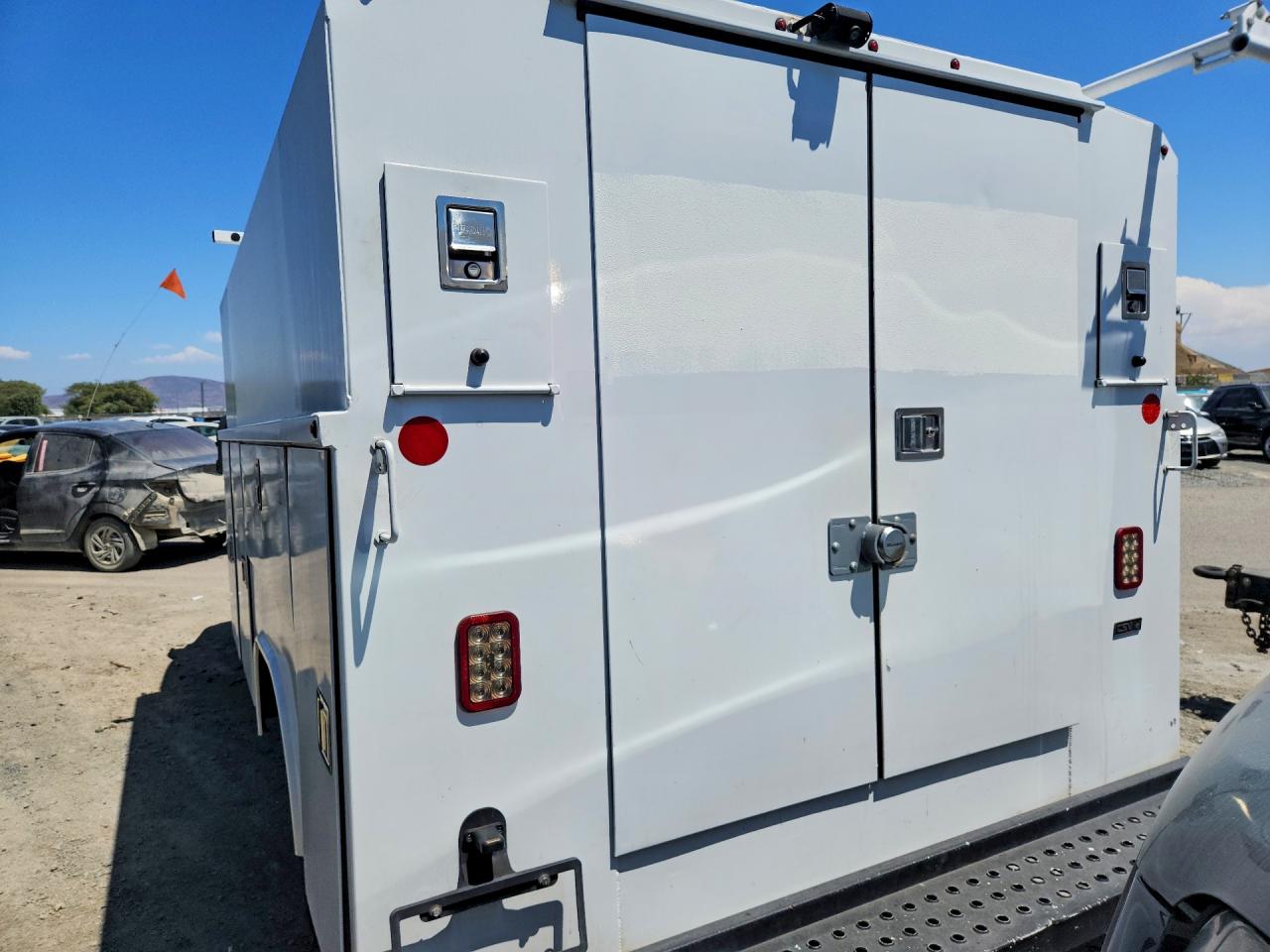 1FDYR5PM1KKA26673 · 2019 FORD TRANSIT · 6/13