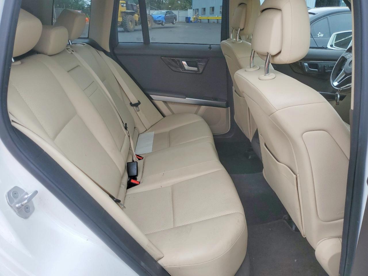WDCGG8JB1FG409210 · 2015 MERCEDES-BENZ GLK · 10/12