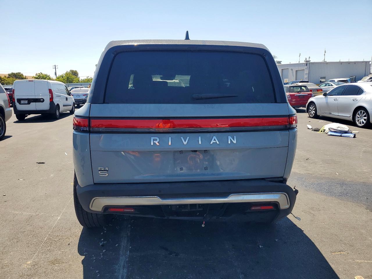 7PDSGBBA2PN016650 · 2023 RIVIAN R1S · 6/14