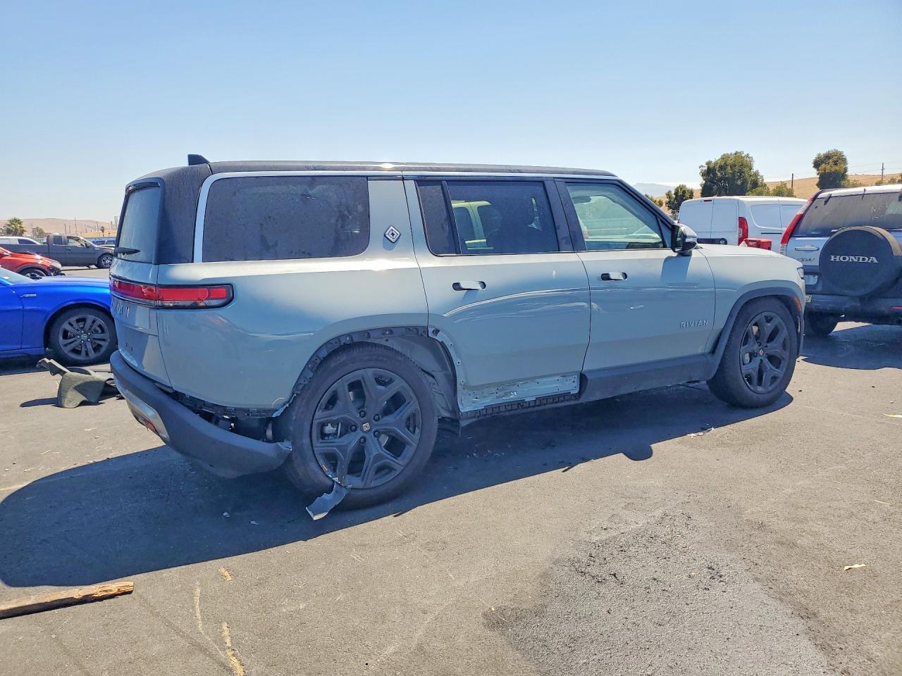 7PDSGBBA2PN016650 · 2023 RIVIAN R1S · 3/14