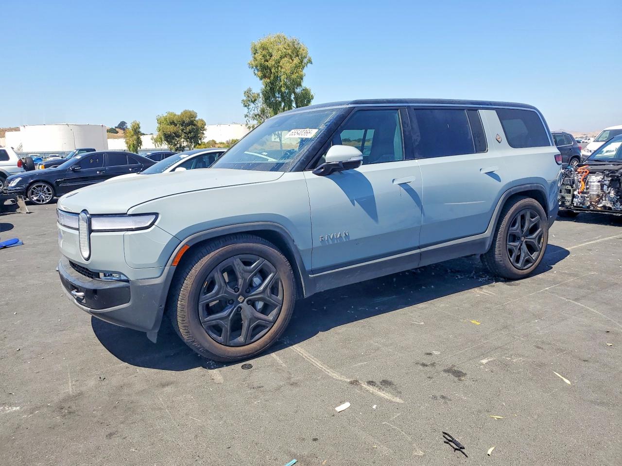 7PDSGBBA2PN016650 · 2023 RIVIAN R1S