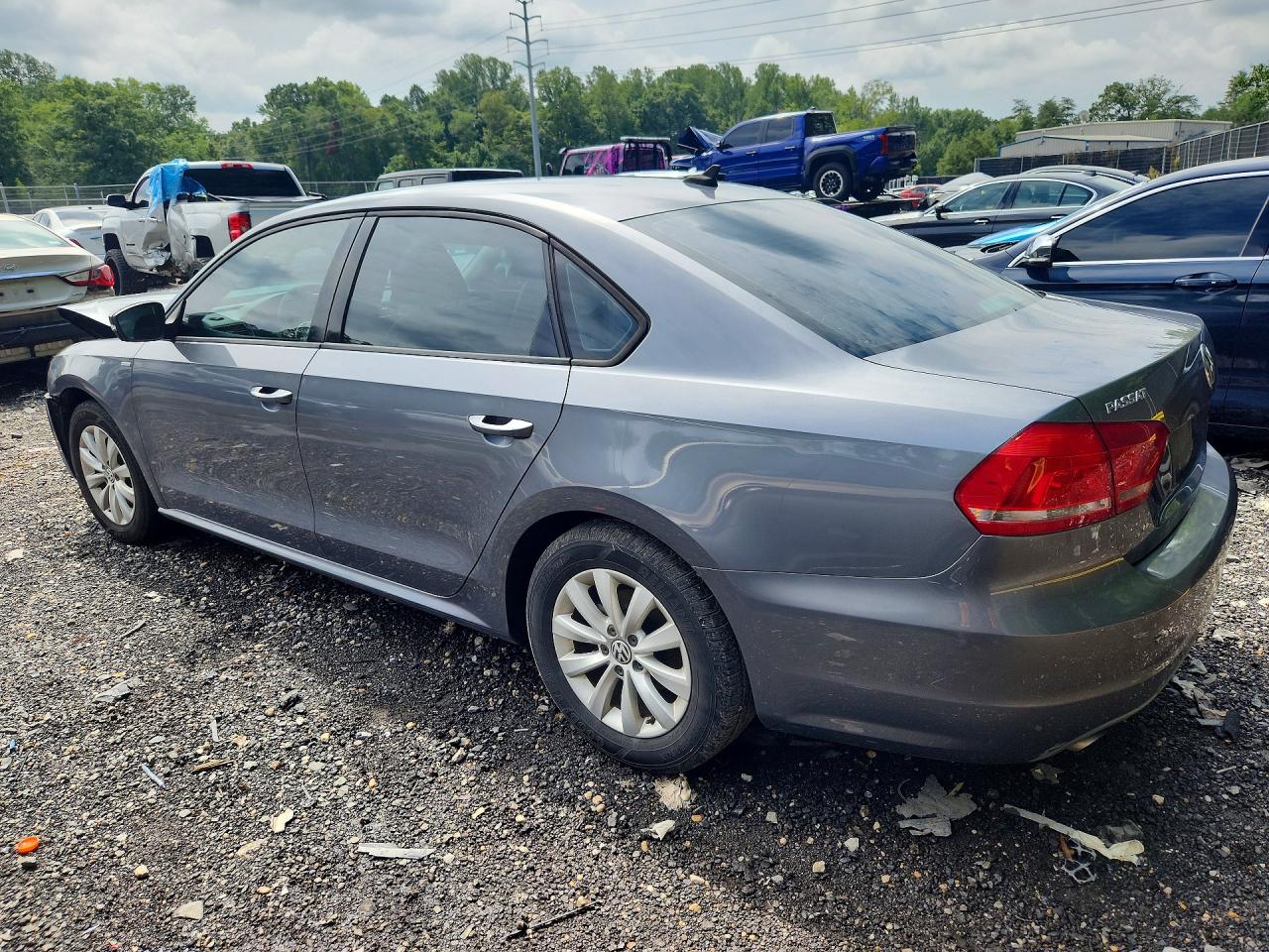 1VWAP7A31DC133661 · 2013 VOLKSWAGEN PASSAT · 2/12
