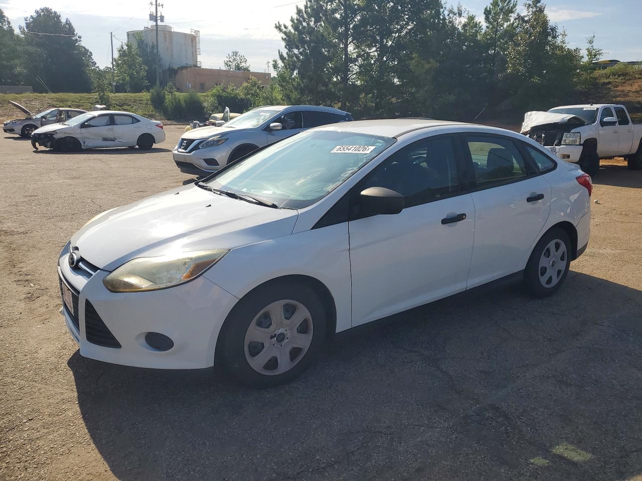 1FADP3E26EL272329 · 2014 FORD FOCUS