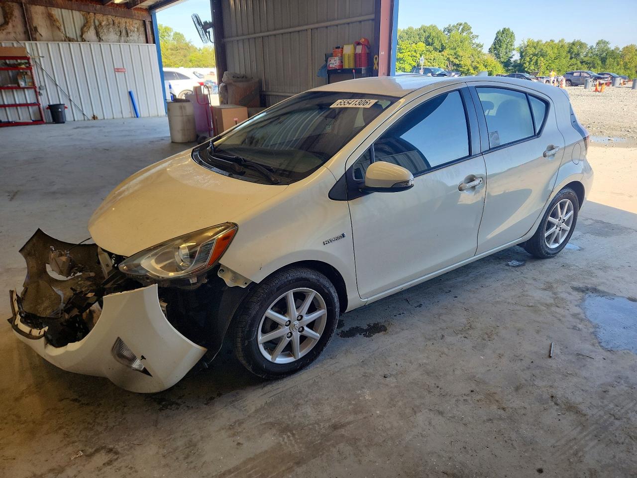 JTDKDTB33F1112526 · 2015 TOYOTA PRIUS C