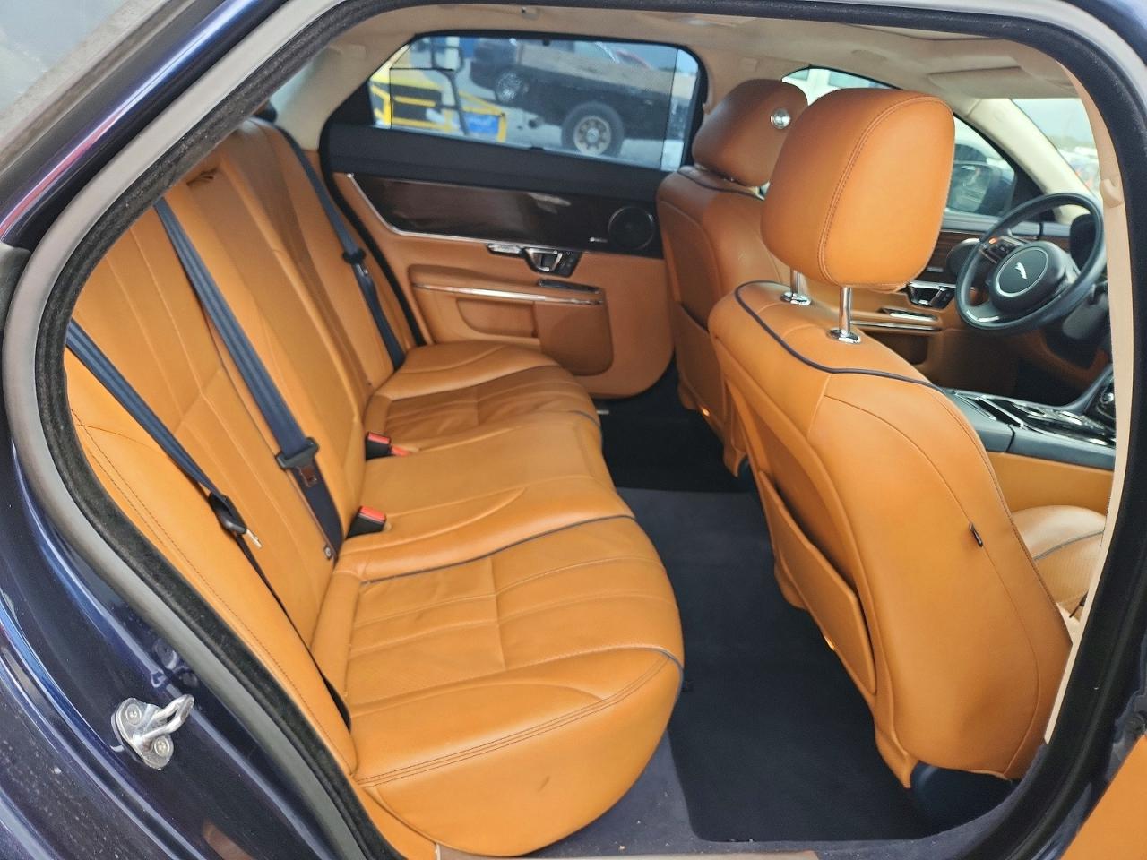 SAJWA2GZ7E8V63385 · 2014 JAGUAR XJL · 10/12
