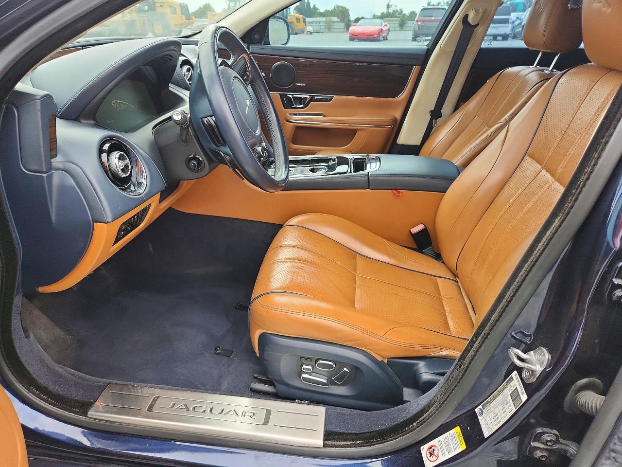 SAJWA2GZ7E8V63385 · 2014 JAGUAR XJL · 7/12