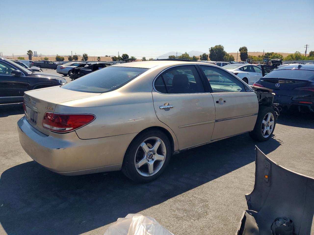 JTHBA30G455074633 · 2005 LEXUS ES · 3/13
