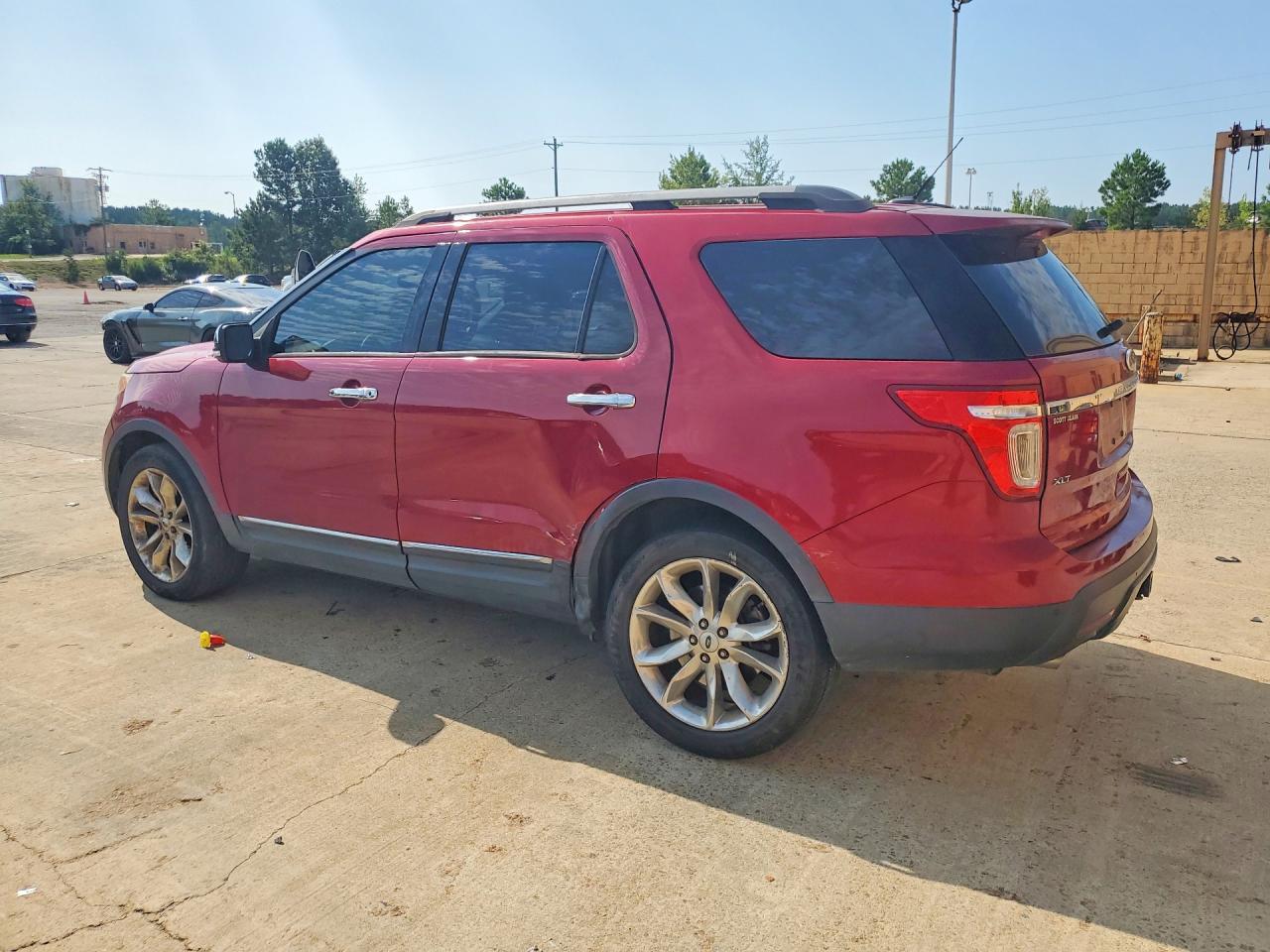 1FM5K8D87FGA67981 · 2015 FORD EXPLORER · 2/12