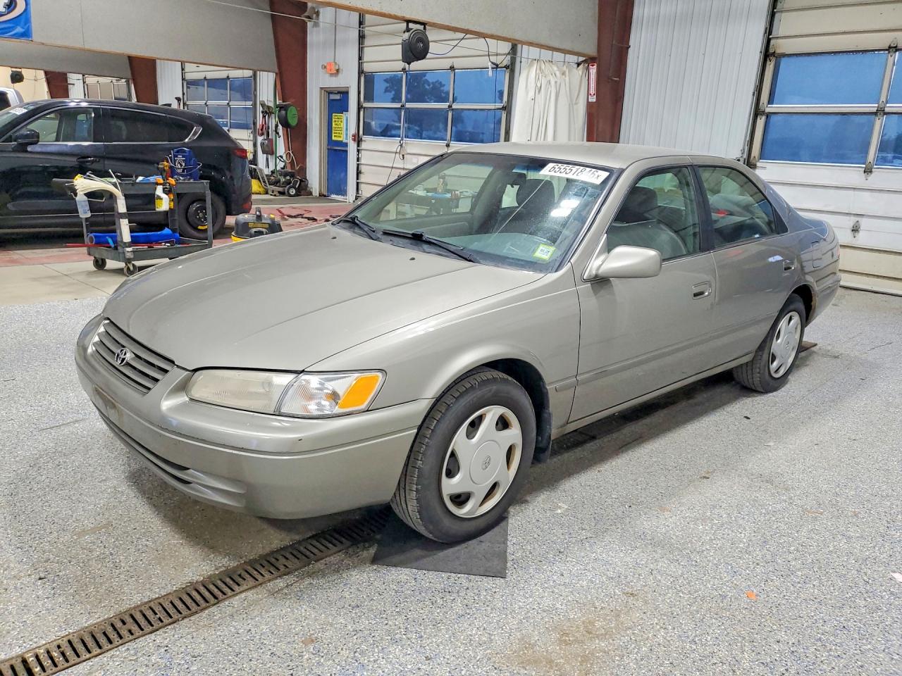 JT2BF22K2W0140960 · 1998 TOYOTA CAMRY