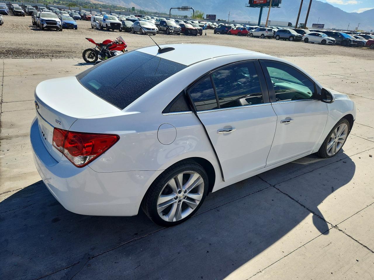 1G1PG5SB3G7125297 · 2016 CHEVROLET CRUZE LIMITED · 3/13