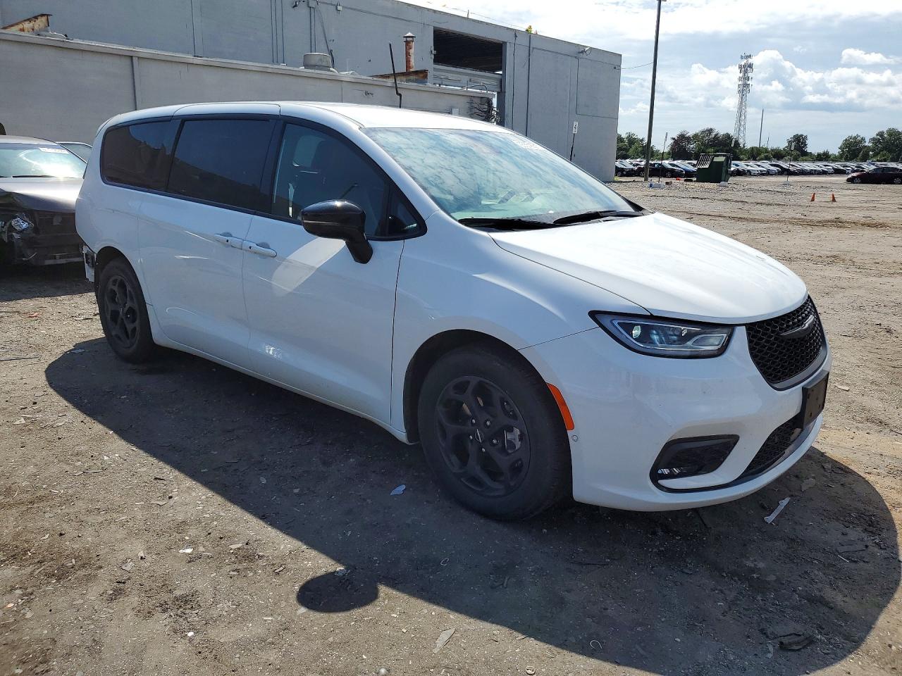 2C4RC1S79RR166583 · 2024 CHRYSLER PACIFICA · 4/13