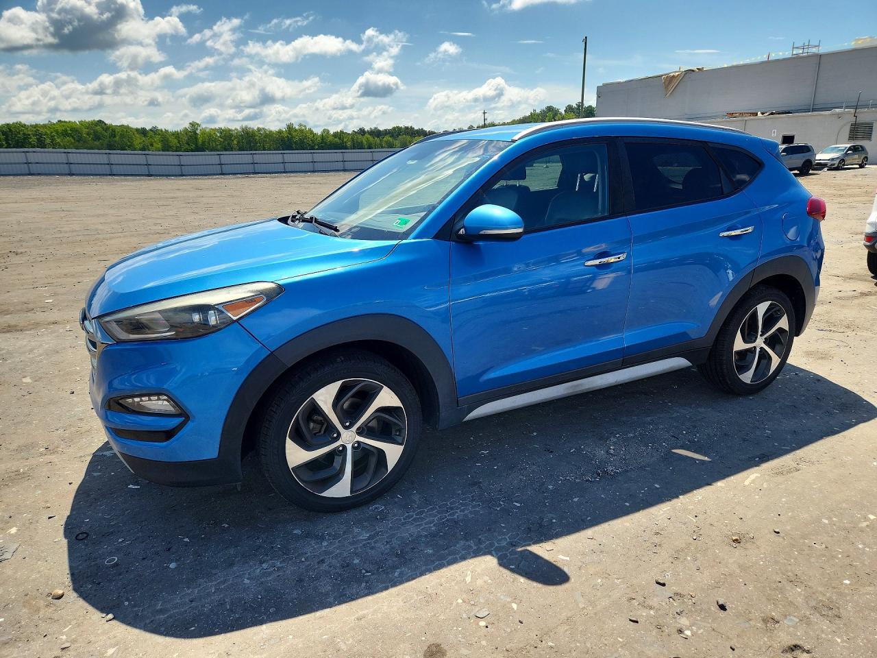 KM8J3CA25JU731591 · 2018 HYUNDAI TUCSON