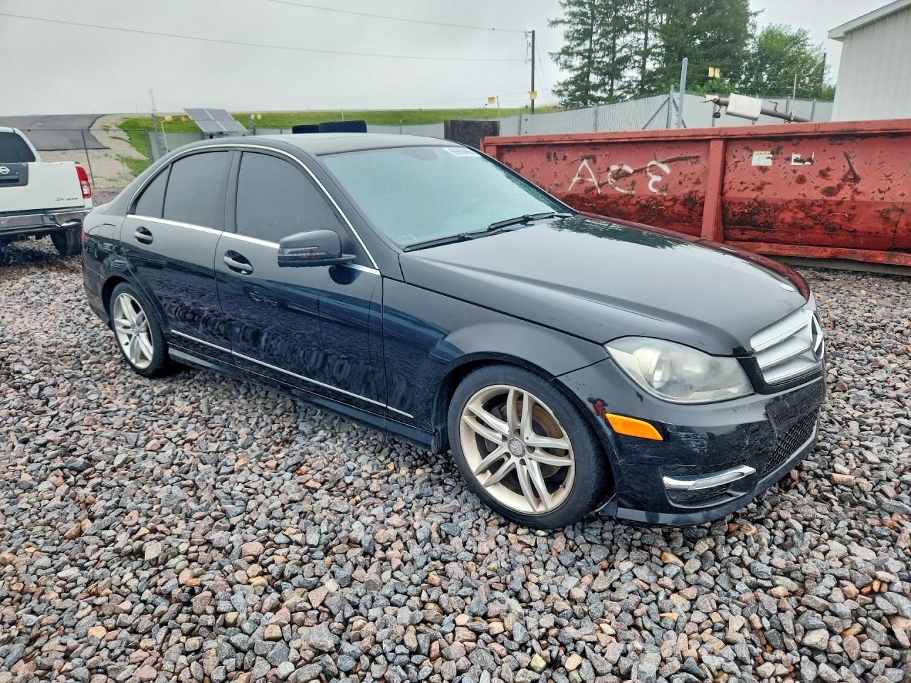 WDDGF8BB5CA683327 · 2012 MERCEDES-BENZ C · 4/13