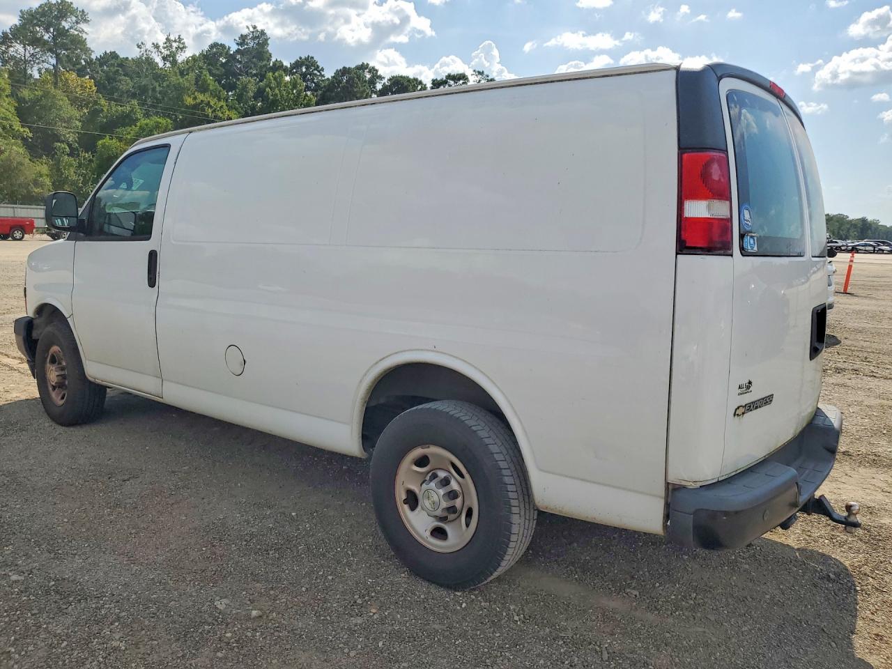 1GCWGAFGXL1237707 · 2020 CHEVROLET EXPRESS G2500 · 2/12