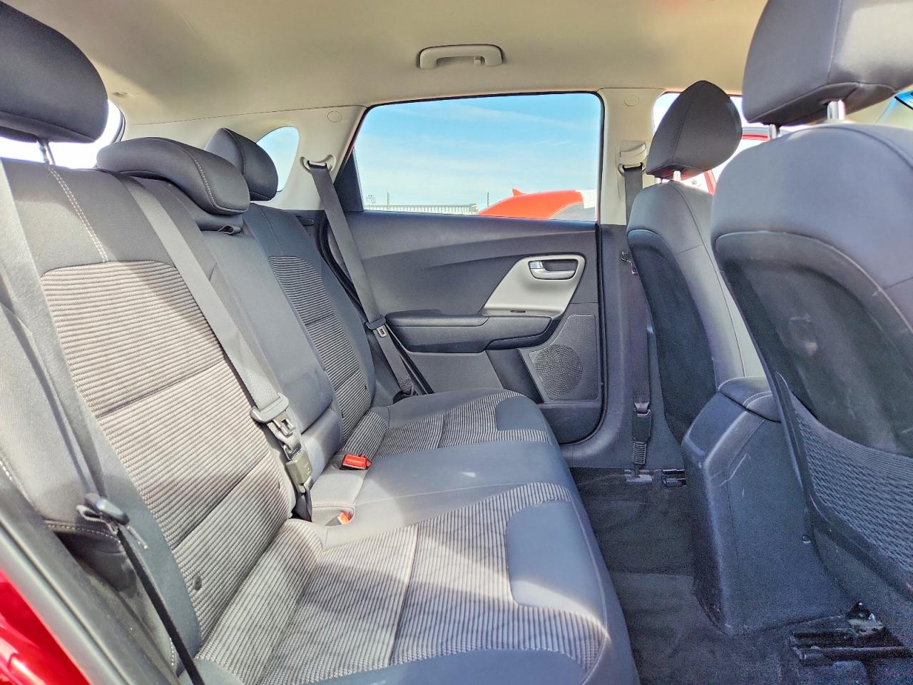 KNDCB3LC0K5296528 · 2019 KIA NIRO · 10/13