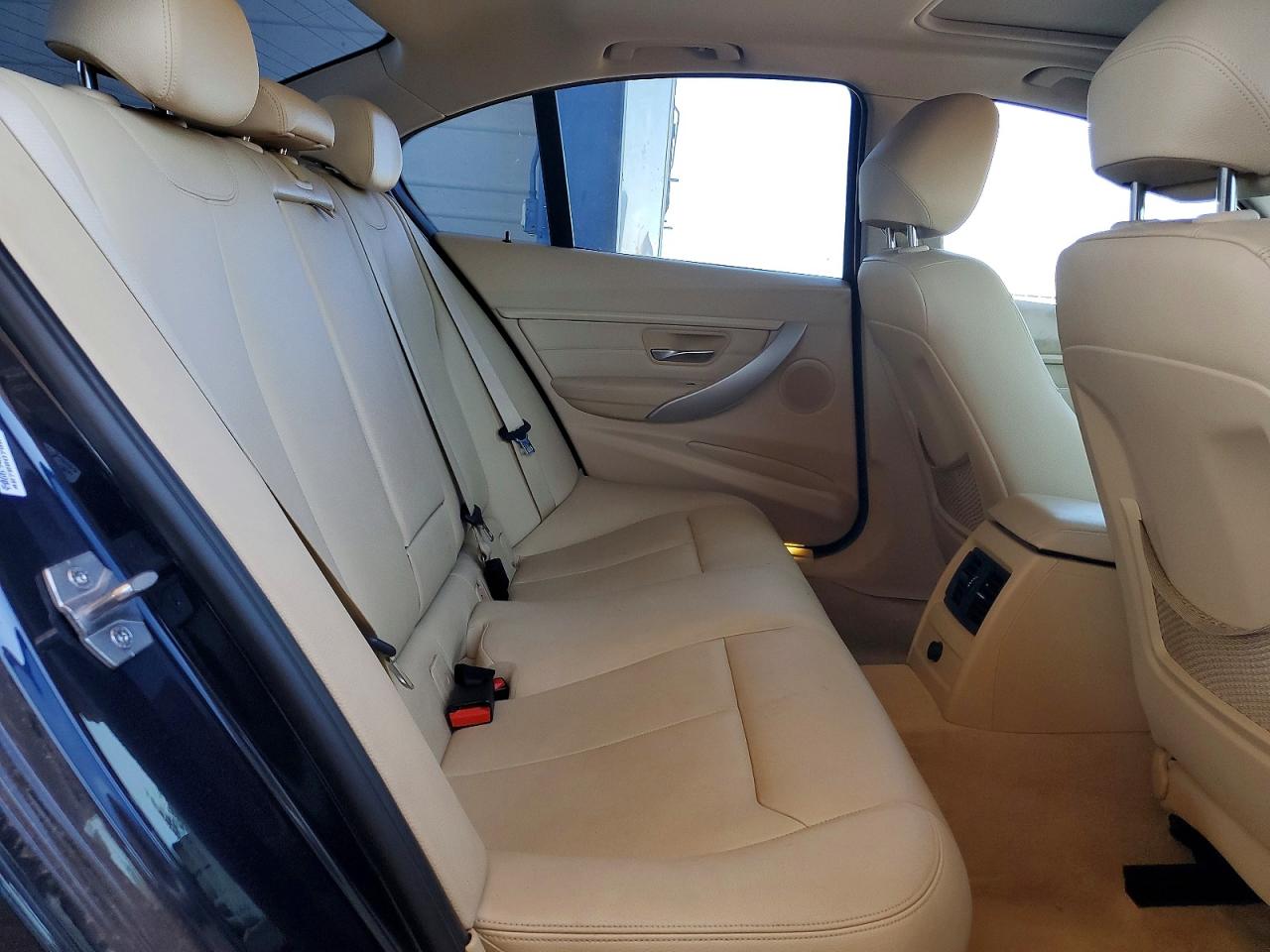 WBA3A5C55DJ461626 · 2013 BMW 328 · 10/12