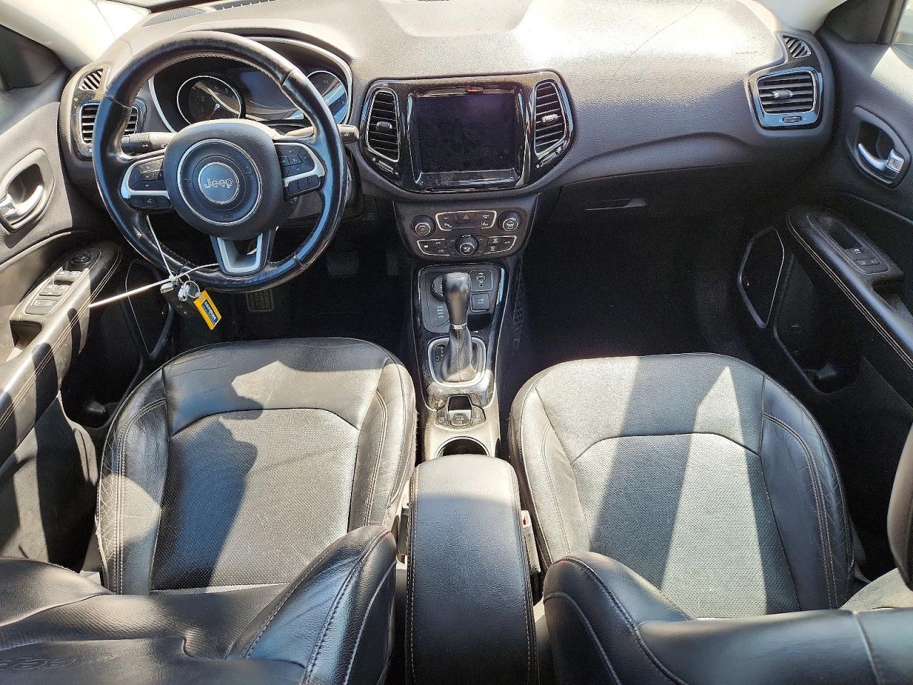3C4NJDCB9HT631836 · 2017 JEEP COMPASS · 8/13