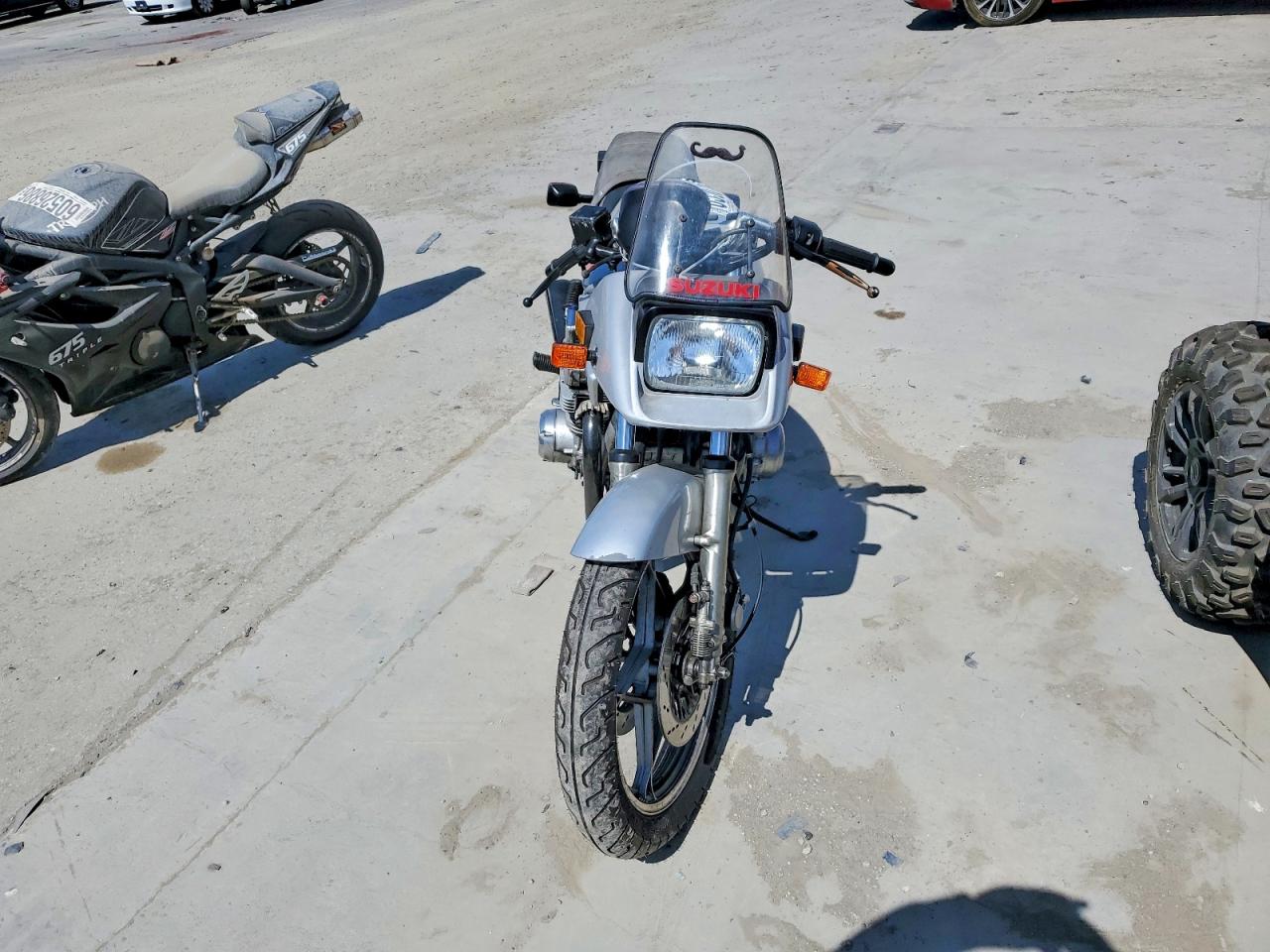 JS1GT72A0C2100929 · 1982 SUZUKI GS1000 · 5/9