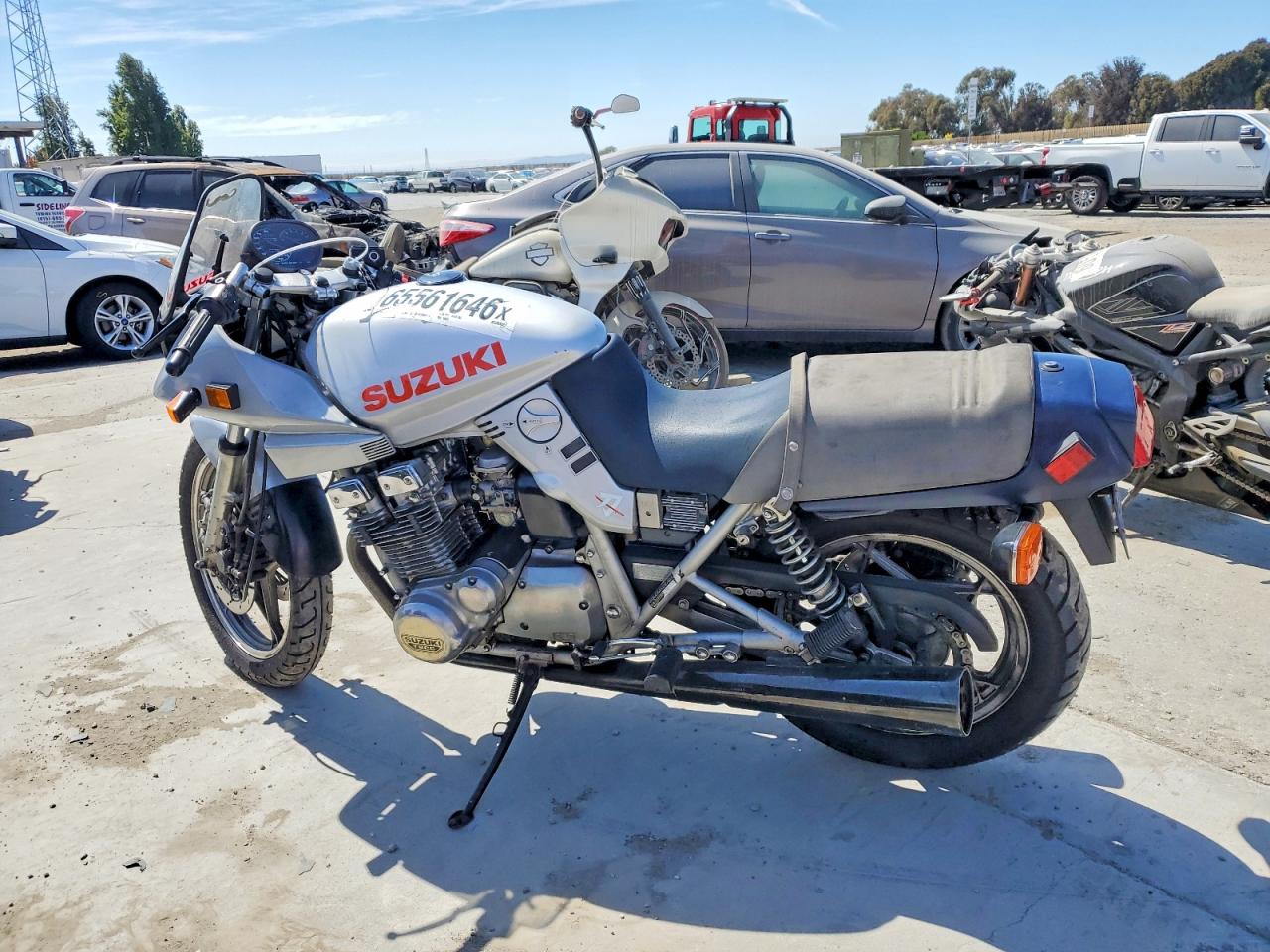 JS1GT72A0C2100929 · 1982 SUZUKI GS1000 · 3/9