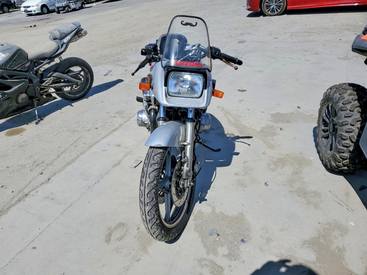 JS1GT72A0C2100929 · 1982 SUZUKI GS1000 · 2/9