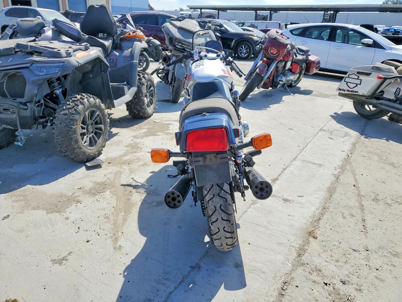 JS1GT72A0C2100929 · 1982 SUZUKI GS1000 · 6/9