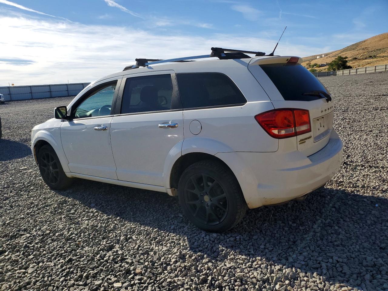 3D4PH3FG2BT506113 · 2011 DODGE JOURNEY · 2/13