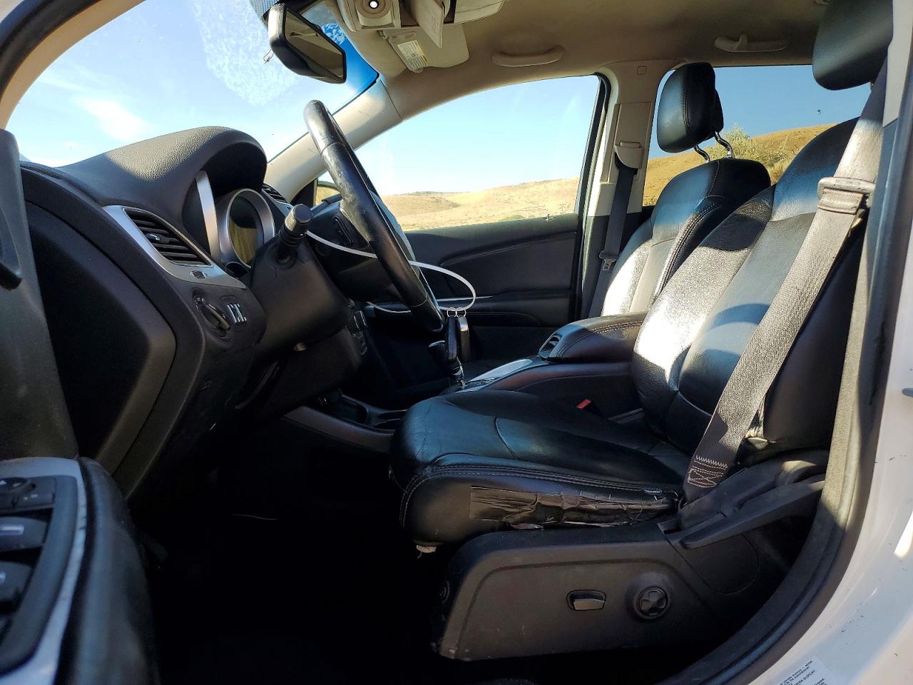 3D4PH3FG2BT506113 · 2011 DODGE JOURNEY · 7/13