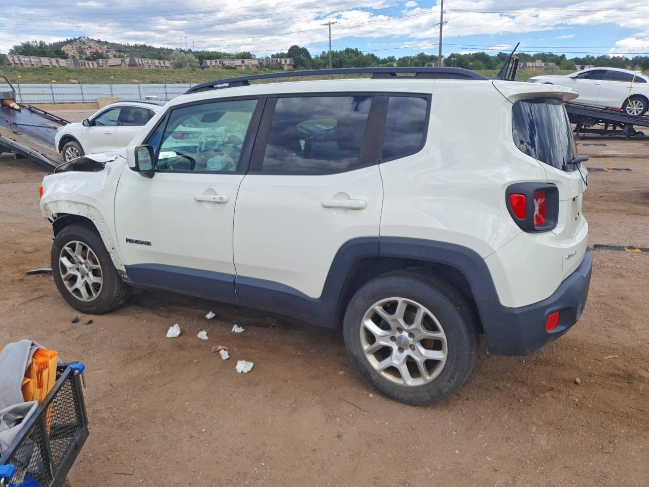 ZACCJBBT9FPB81308 · 2015 JEEP RENEGADE · 2/12