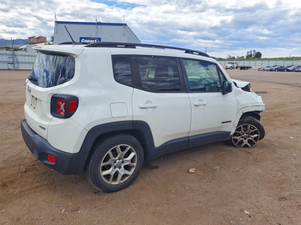 ZACCJBBT9FPB81308 · 2015 JEEP RENEGADE · 3/12