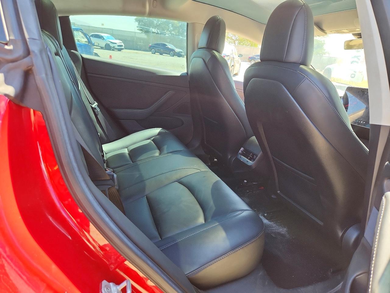 5YJ3E1EA9JF024371 · 2018 TESLA MODEL 3 · 10/12