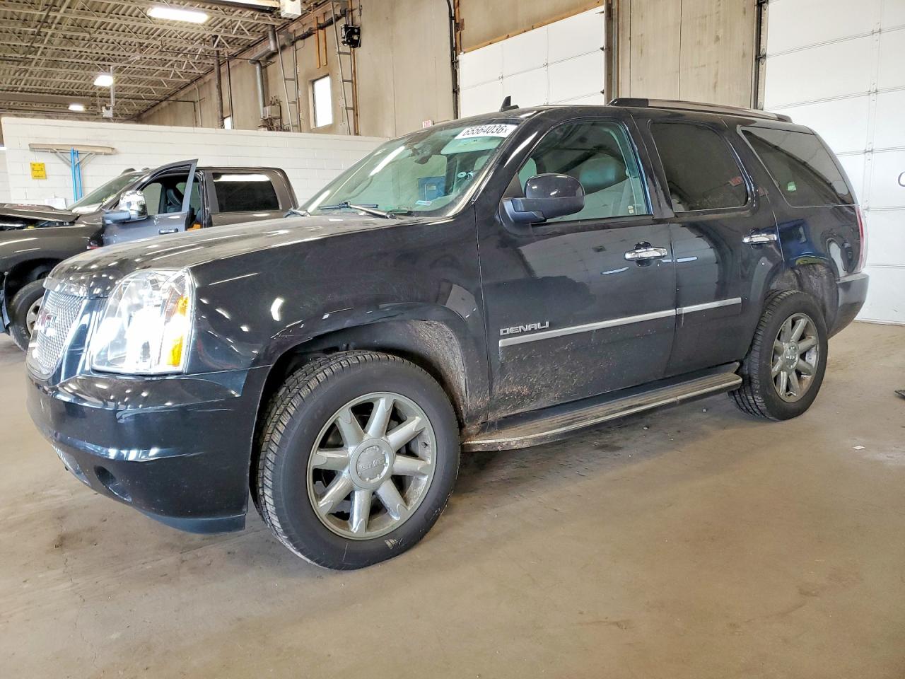 1GKS2EEF1DR279462 · 2013 GMC YUKON