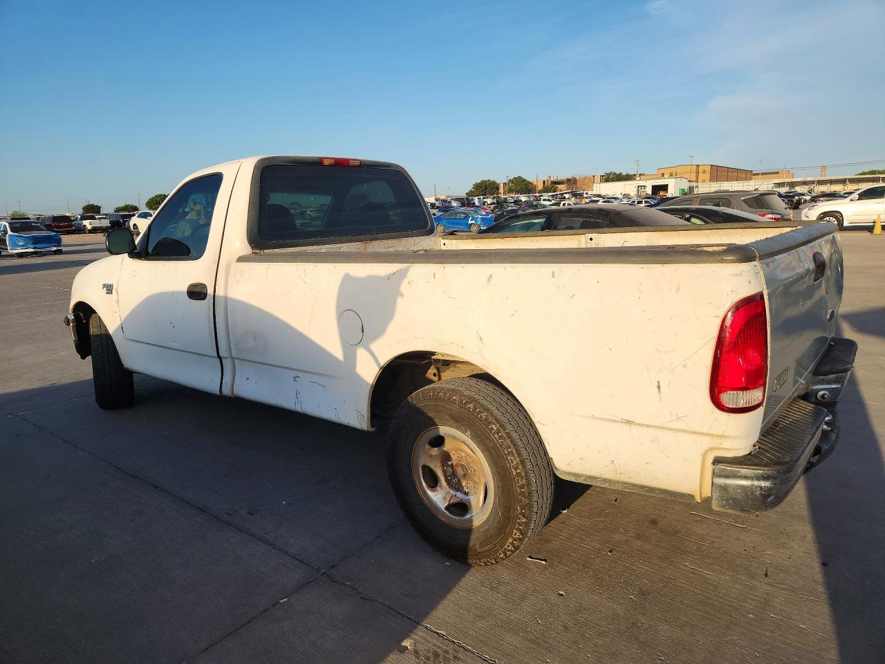 1FTRF17WXYNB21011 · 2000 FORD F150 · 2/12
