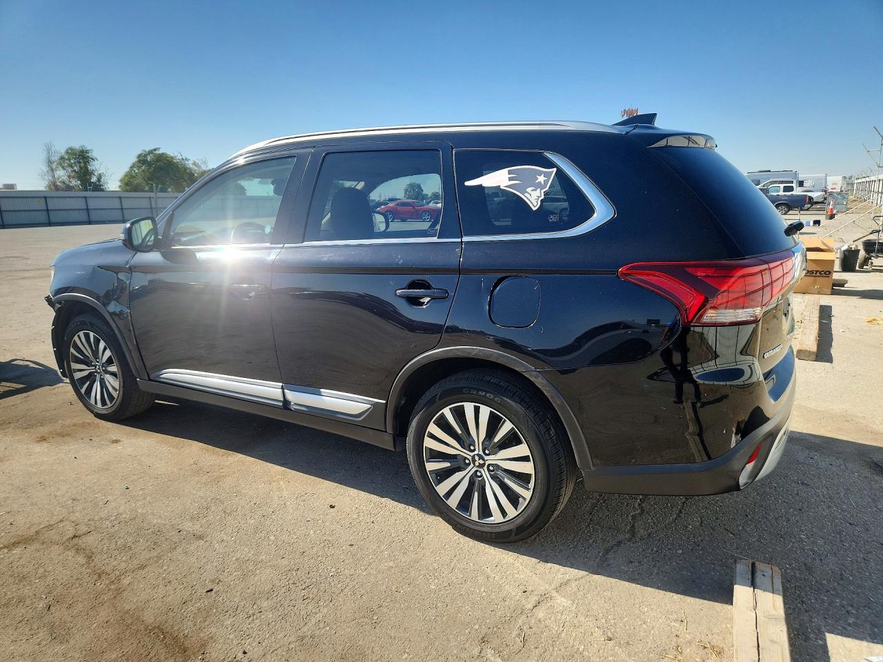 JA4AD3A35LZ020662 · 2020 MITSUBISHI OUTLANDER · 2/12