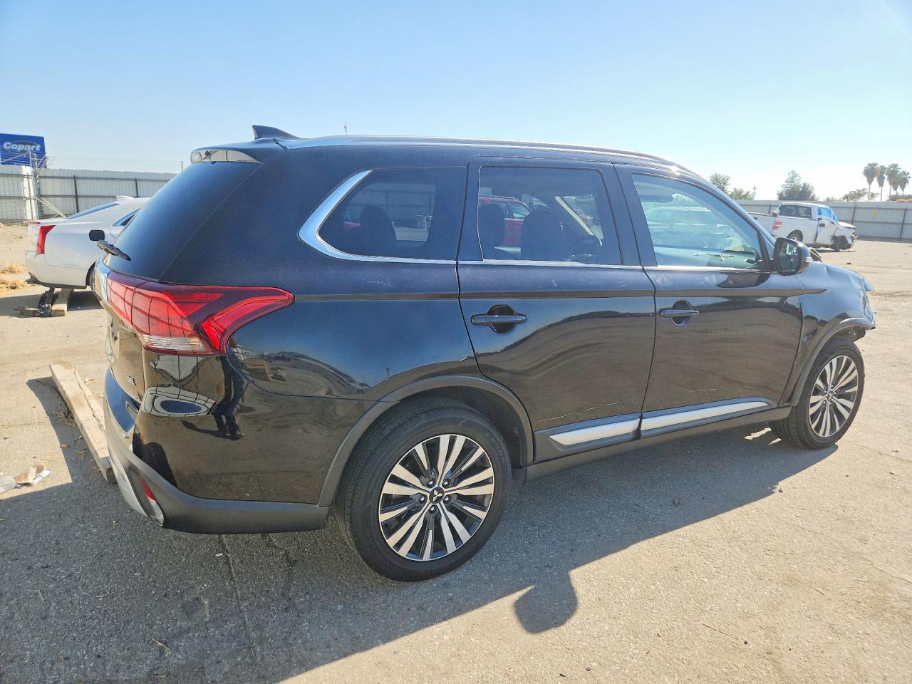 JA4AD3A35LZ020662 · 2020 MITSUBISHI OUTLANDER · 3/12