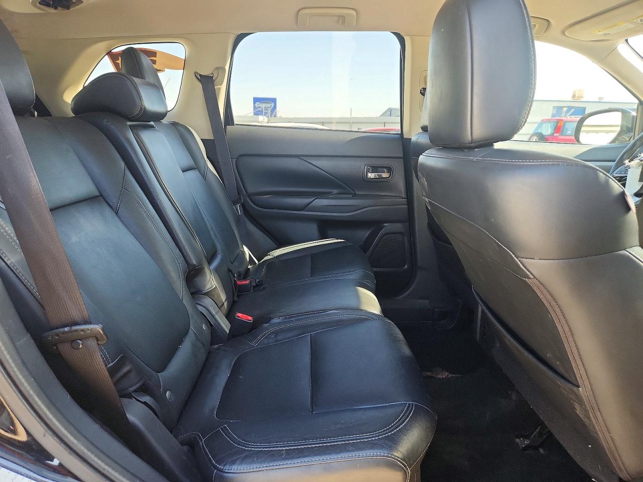 JA4AD3A35LZ020662 · 2020 MITSUBISHI OUTLANDER · 10/12