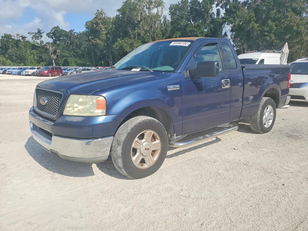 1FTRF12W24NA38092 · 2004 FORD F150