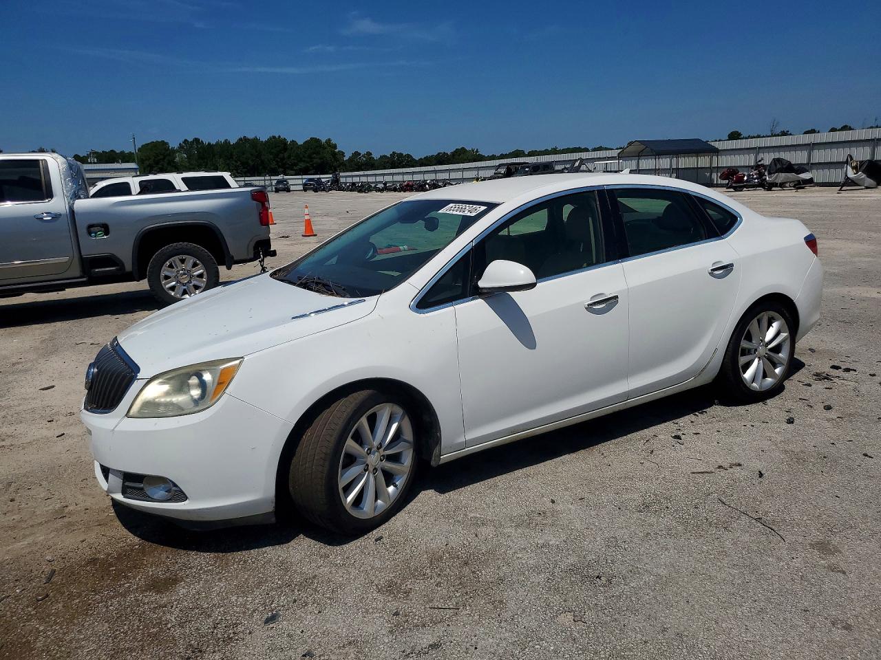 1G4PP5SK6D4121180 · 2013 BUICK VERANO