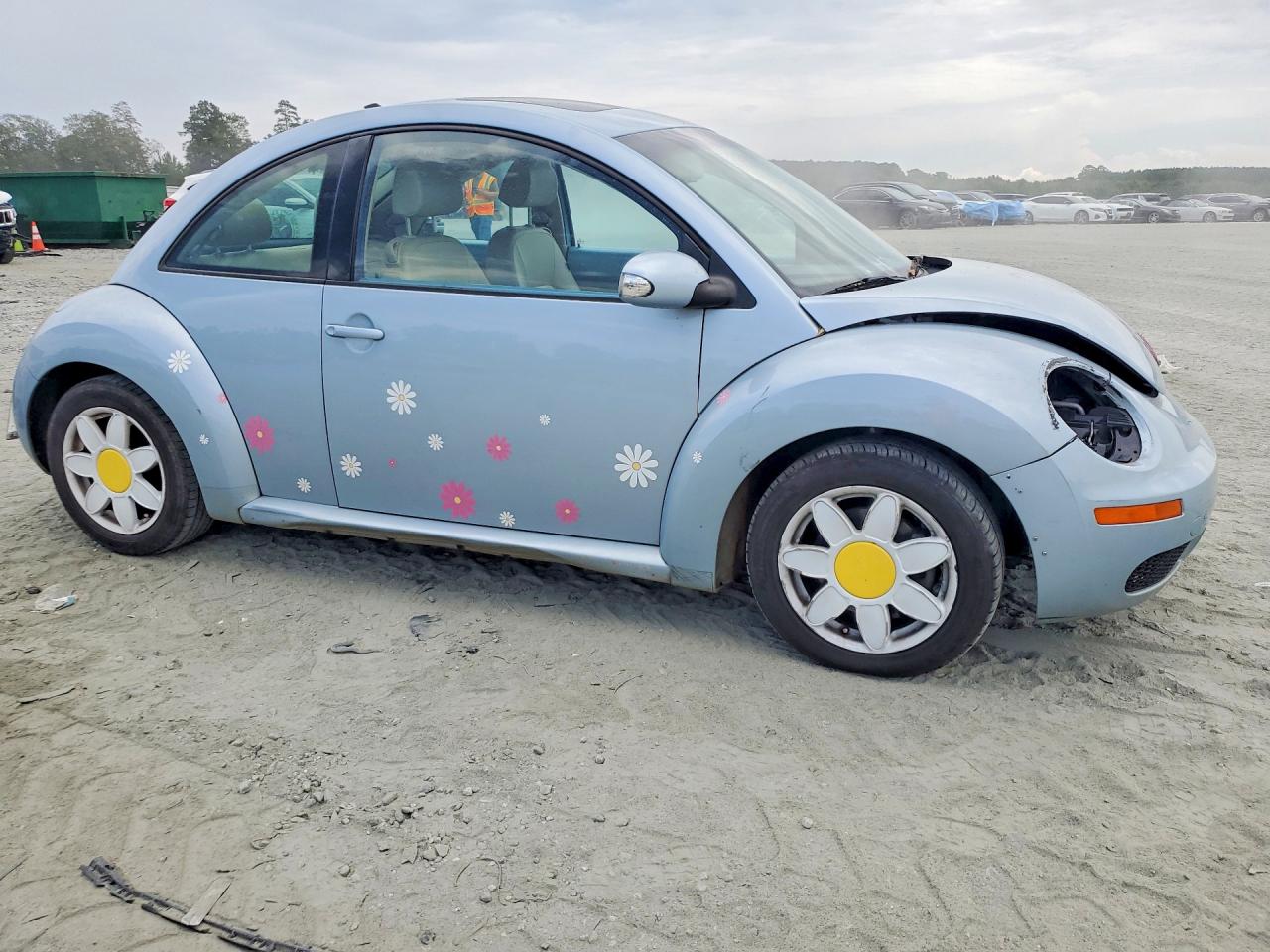 3VWRW3AG7AM028621 · 2010 VOLKSWAGEN NEW BEETLE · 4/12