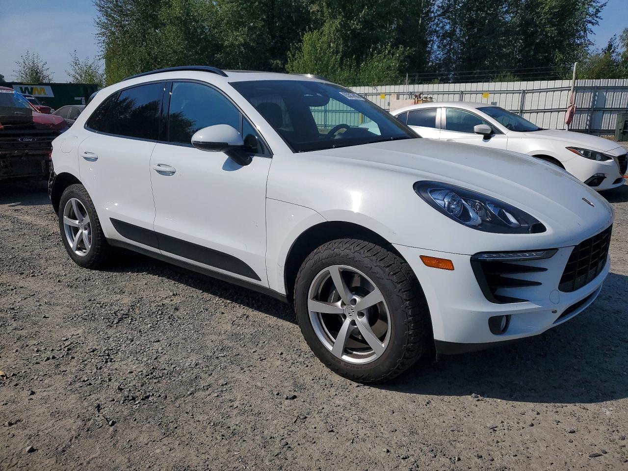 WP1AA2A54HLB83712 · 2017 PORSCHE MACAN · 4/14