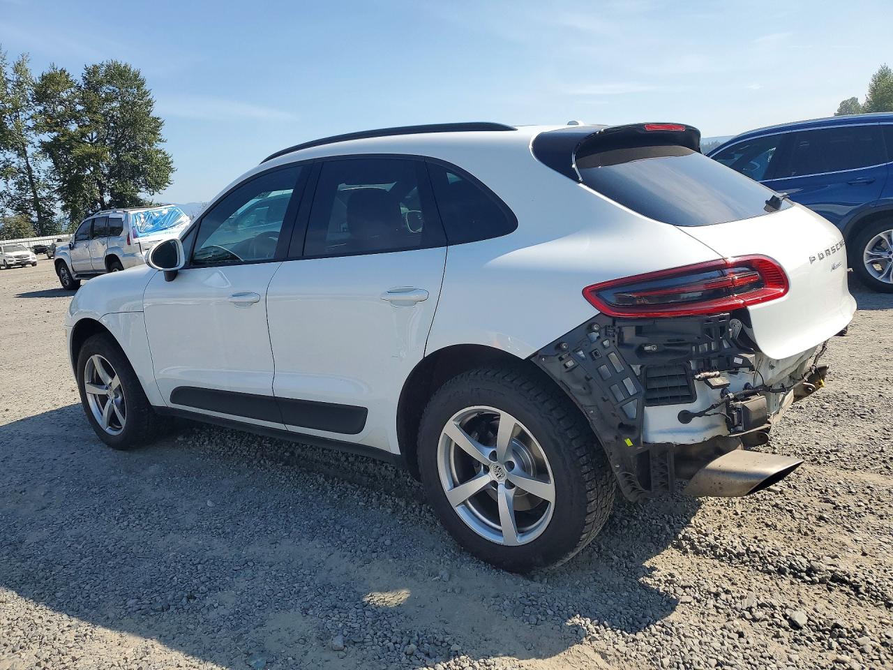 WP1AA2A54HLB83712 · 2017 PORSCHE MACAN · 2/14