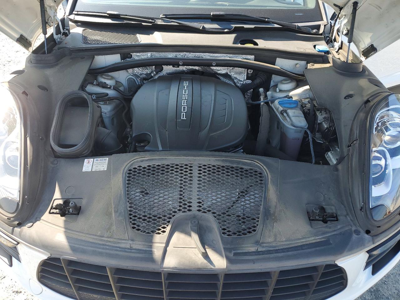WP1AA2A54HLB83712 · 2017 PORSCHE MACAN · 12/14