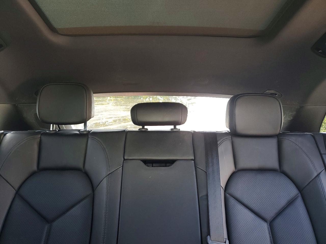 WP1AA2A54HLB83712 · 2017 PORSCHE MACAN · 10/14