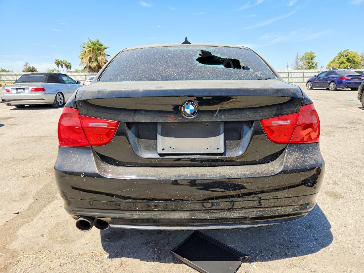WBAPH57559NL77684 · 2009 BMW 328 · 6/12