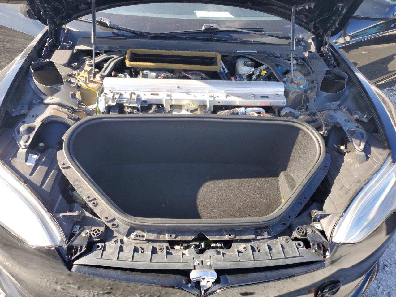 5YJSA1E62MF452435 · 2021 TESLA MODEL S · 11/13