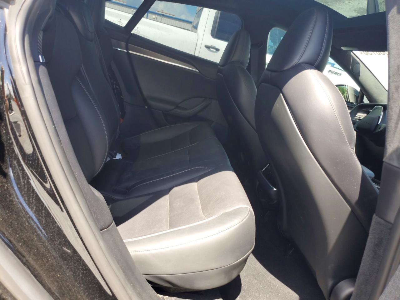 5YJSA1E62MF452435 · 2021 TESLA MODEL S · 10/13