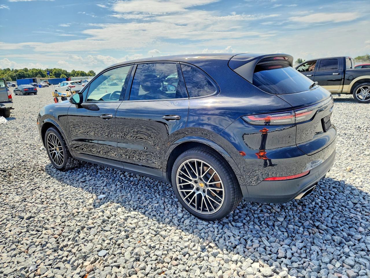 WP1AA2AYXLDA10208 · 2020 PORSCHE CAYENNE · 2/12